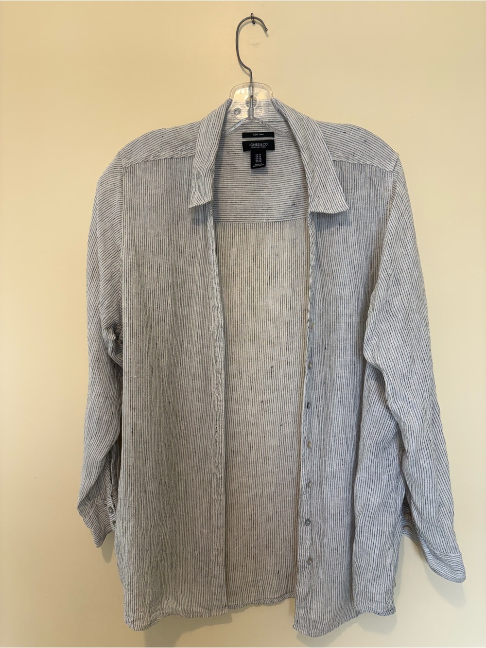 Jones New York Gray & White Pinstripe Lightweight Button-Front Shirt